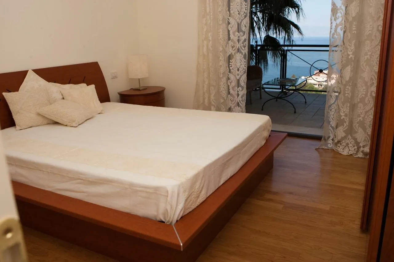 Holiday home Taormina Seaview Apartment - Taormina Holidays