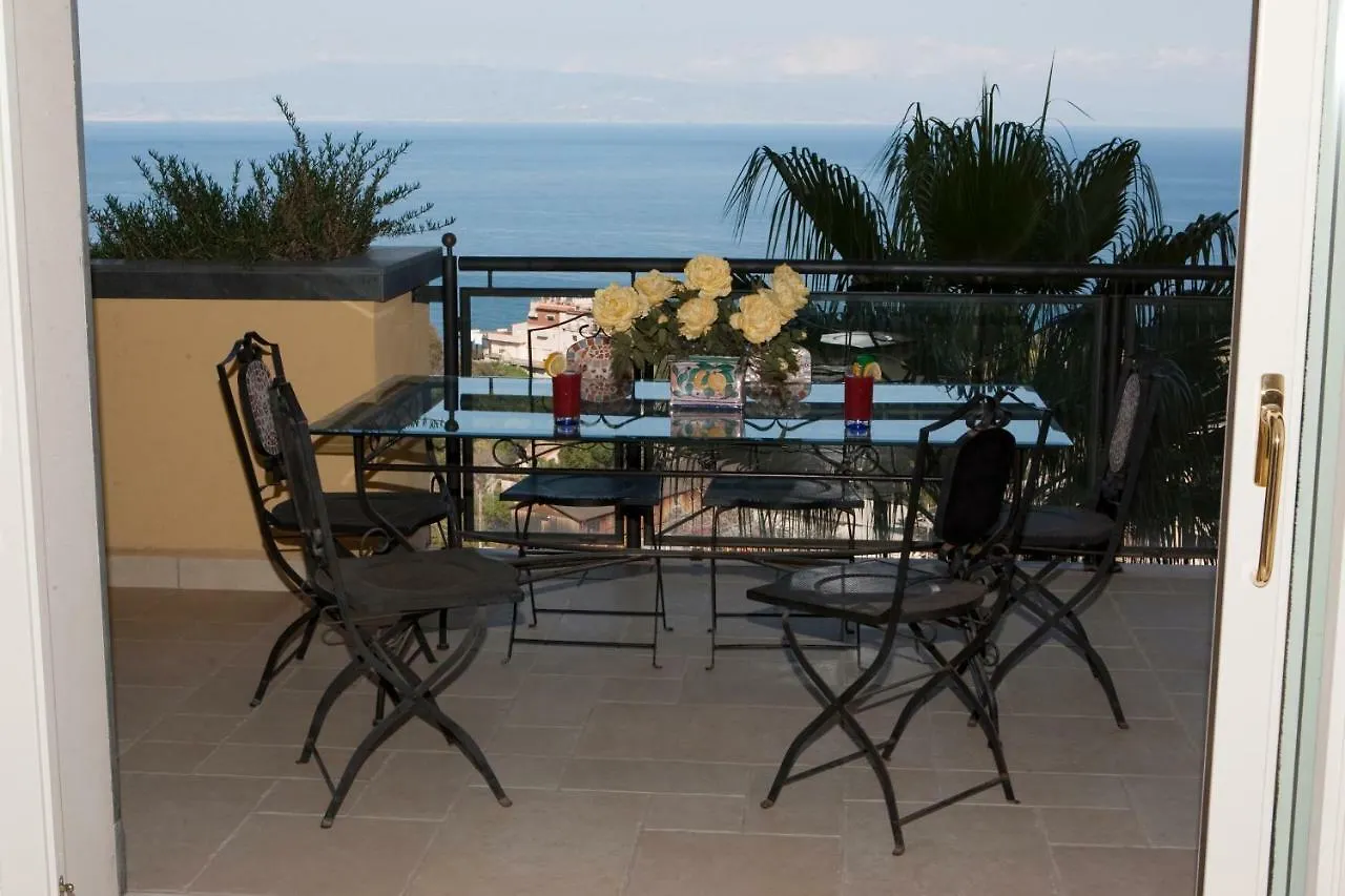 Taormina Seaview Apartment - Taormina Holidays